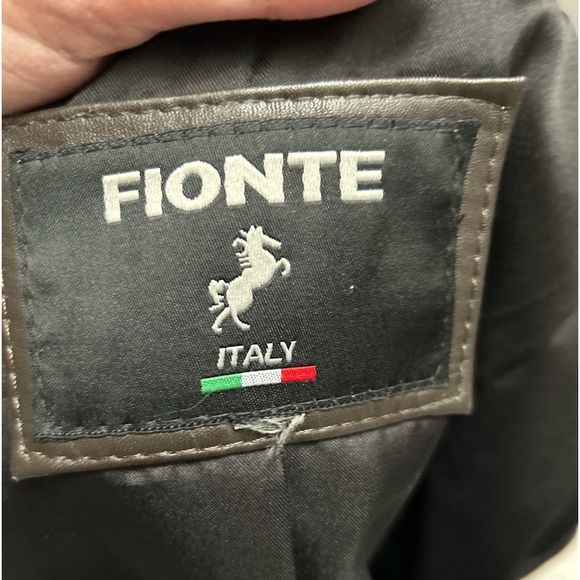 Ladies leather jacket - Picture 2 of 4